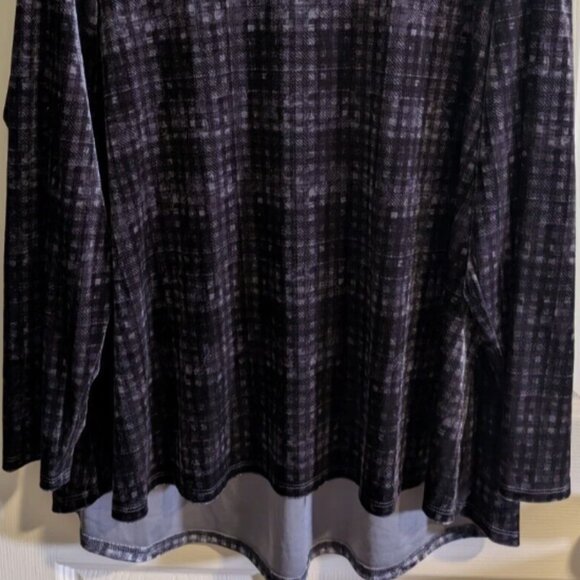 Intro Womens Size XL Long Sleeve Velour Hi/Lo Blouse Gray/Black - Picture 5 of 6